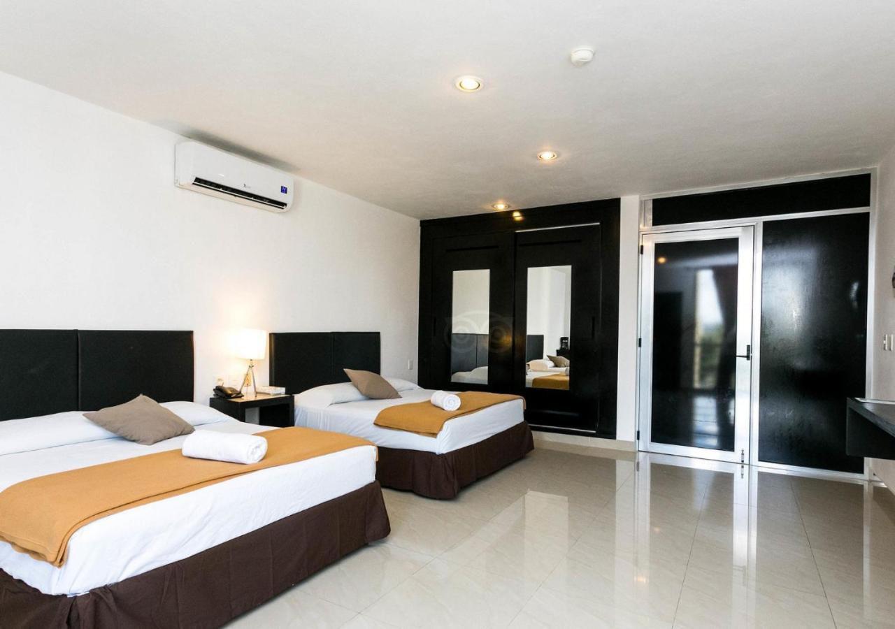 Sunrise 42 Suites By Holiday In Playa Playa del Carmen Exteriör bild